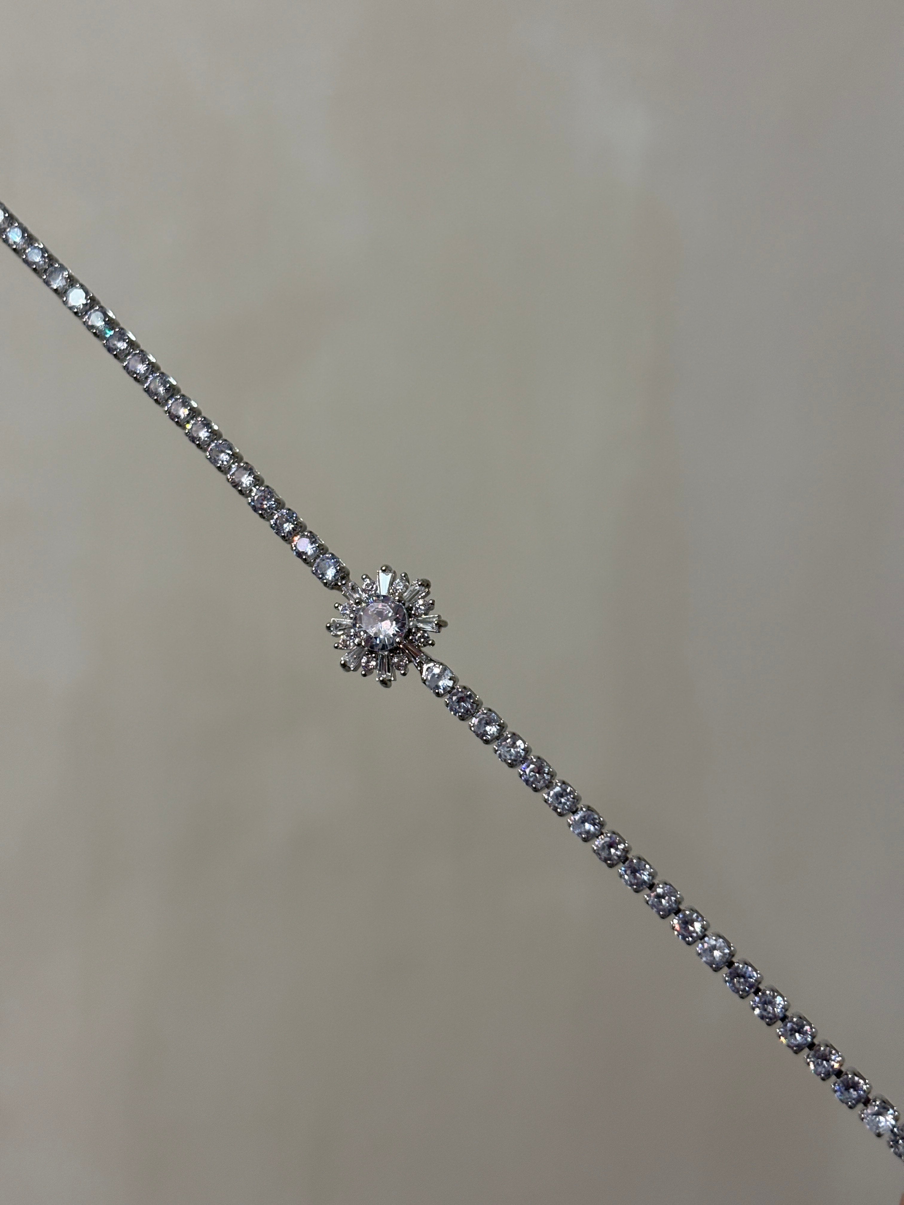 Anti Tarnish silver flower bracelet