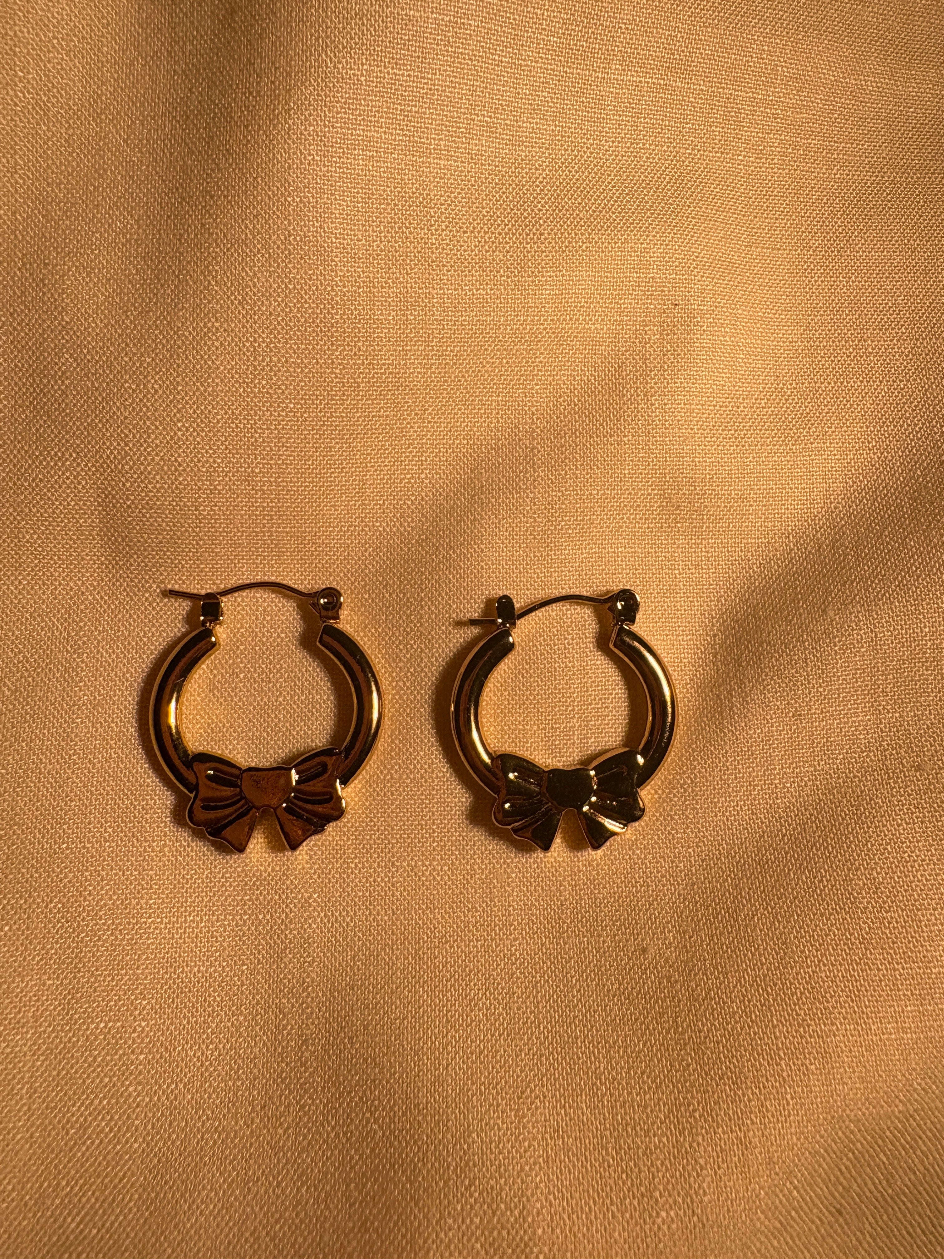 Anti Tarnish Bow hoops