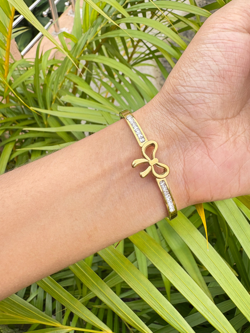 Anti tarnish openable Bow bracelet